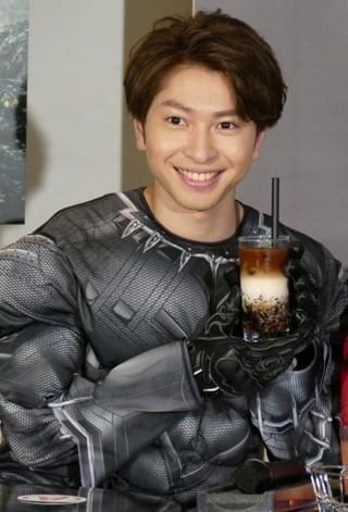 アイアンマンのケーキにロキのラテ！超特急がマーベル・カフェで舌鼓