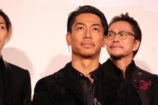 AKIRA＆岩田剛典「HiGH&LOW」監督の男泣きに感激！シリーズ終章「長いようで短かい3年」