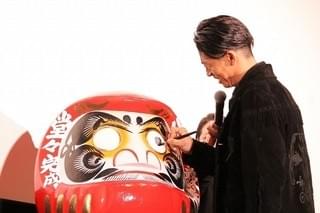 AKIRA＆岩田剛典「HiGH&LOW」監督の男泣きに感激！シリーズ終章「長いようで短かい3年」