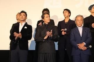 AKIRA＆岩田剛典「HiGH&LOW」監督の男泣きに感激！シリーズ終章「長いようで短かい3年」