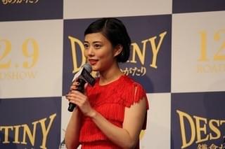 堺雅人、“妻”高畑充希への愛が止まらず！「手を握りたかった」