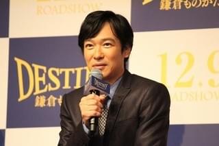 堺雅人、“妻”高畑充希への愛が止まらず！「手を握りたかった」