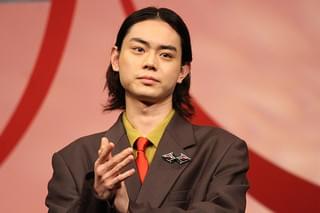 菅田将暉“芸人役”は「難しいなんてもんじゃない」 桐谷健太は∞ホールでガチ漫才