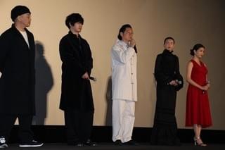 井浦新、瑛太を好きすぎて演技中にキス寸前？「愛してやまない人」