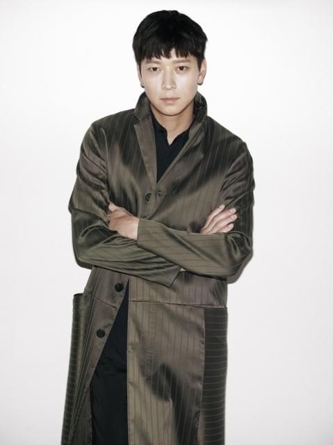 カン・ドンウォン、首にガラスが刺さっても撮影続行！「MASTER」で極限アクションを披露