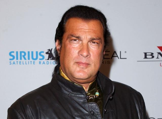 スティーブン・セガールにもセクハラ疑惑浮上 複数の女優が告白