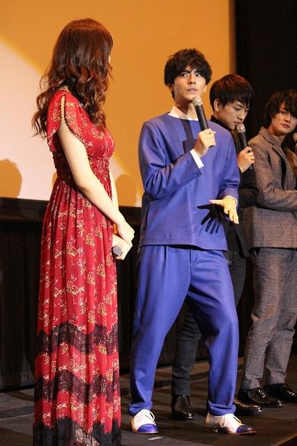 池田エライザ、まさかの“野次”にも負けず笑顔！映画初主演「一礼して、キス」公開