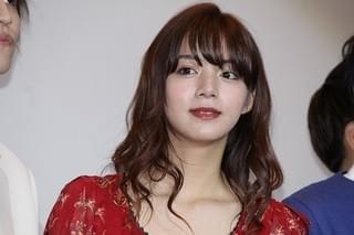 池田エライザ、まさかの“野次”にも負けず笑顔！映画初主演「一礼して、キス」公開