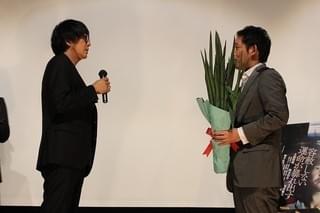 大森南朋の“守りたいもの”に拍手喝さい 桐谷健太は“ネギ”らいの花束に爆笑