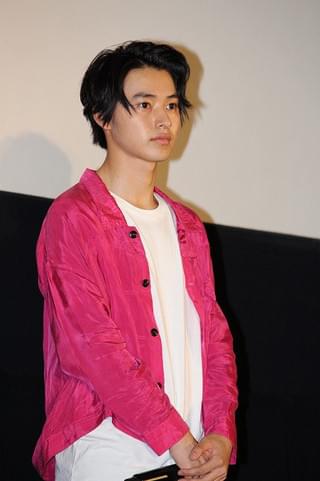 山崎賢人、麻生周一の言葉で新境地に意欲 新井浩文は予期せぬプレゼントに不満？