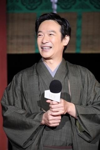 史上初！鎌倉・鶴岡八幡宮で「鎌倉ものがたり」奉納屋外上映 堺雅人＆高畑充希は感激しきり