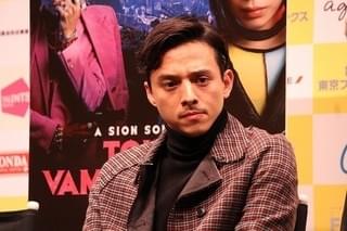 園子温監督＆満島真之介、感激！ 思い出深い東京フィルメックスに凱旋