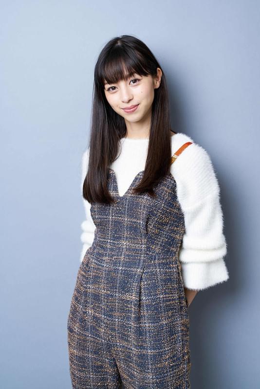 取材に応じた中条あやみ