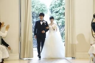 「8年越しの花嫁」佐藤健＆土屋太鳳、花婿＆花嫁姿で登場！“理想の結婚”語る