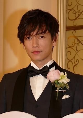「8年越しの花嫁」佐藤健＆土屋太鳳、花婿＆花嫁姿で登場！“理想の結婚”語る