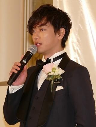 「8年越しの花嫁」佐藤健＆土屋太鳳、花婿＆花嫁姿で登場！“理想の結婚”語る
