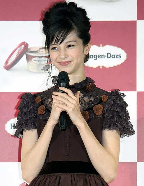 中条あやみ、宝塚参考に男装初挑戦「女性を守ってあげなきゃという気持ちに」