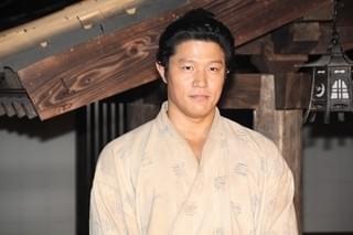 NHK大河「直虎」柴咲コウから「西郷どん」鈴木亮平にバトンタッチ ゆかりの品交換で珍品登場