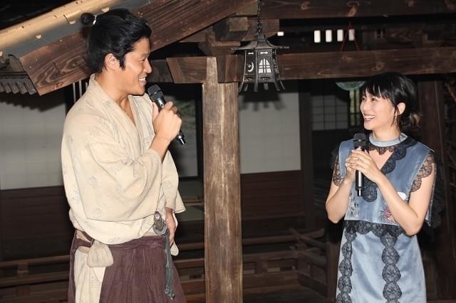 NHK大河「直虎」柴咲コウから「西郷どん」鈴木亮平にバトンタッチ ゆかりの品交換で珍品登場