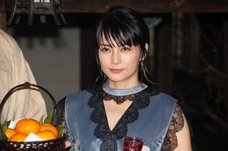 NHK大河「直虎」柴咲コウから「西郷どん」鈴木亮平にバトンタッチ ゆかりの品交換で珍品登場