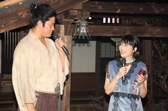 NHK大河「直虎」柴咲コウから「西郷どん」鈴木亮平にバトンタッチ ゆかりの品交換で珍品登場