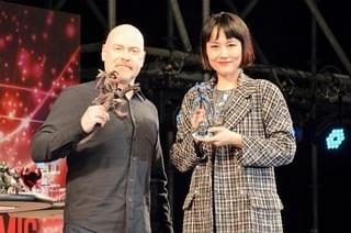 「パシリム」続編デナイト監督「東京をぶっ壊すのが夢だった」新映像を日本で初披露