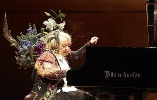 フジコ・ヘミングに迫るドキュメンタリー、チャリティーコンサートでクランクアップ！