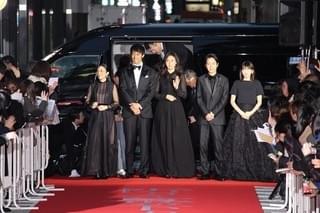 阿部寛「新参者」聖地・日本橋でファン500人との触れ合いに感無量！