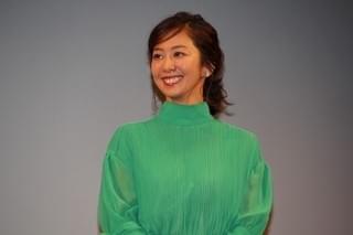 錦戸亮、木村文乃に右ほほの福白髪指摘され赤面「抜いて！」