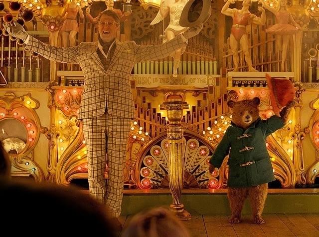 落ちぶれた元俳優役を演じたヒュー・グラント