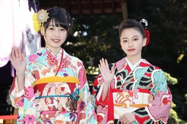 山本舞香＆桜井日奈子、艶やか晴れ着姿披露！20歳で迎えた2018年の抱負は？
