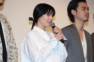 井浦新、成田凌との10日間共同生活は「普通の状態じゃなかった」