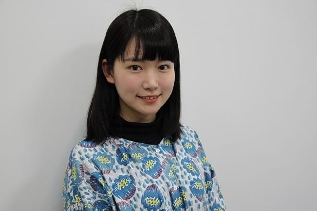 舞台挨拶に立った小川紗良