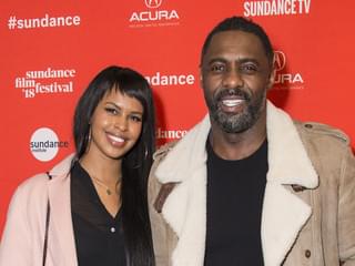 イドリス・エルバが公開プロポーズ＆婚約 監督デビュー作のプレミアで