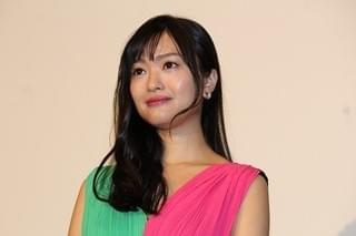北原里英、“ペラペラな衣装”に恥じらい 初主演映画公開には「寂しい思い」
