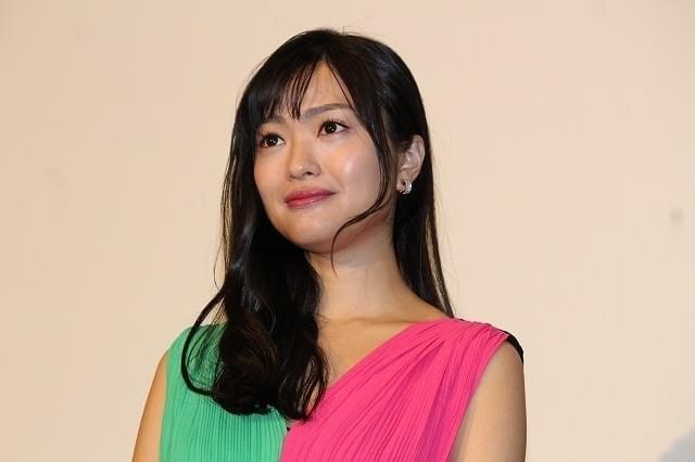北原里英、“ペラペラな衣装”に恥じらい 初主演映画公開には「寂しい思い」