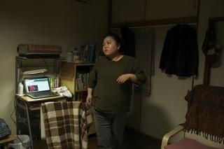 ニッチェ江上、窪田正孝を思いキレキレ求愛ダンス！「犬猿」本編映像を独占入手