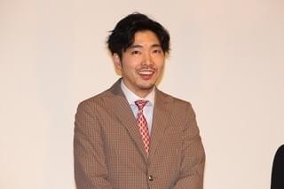 柄本佑、本気の女装に自信あり？前田敦子は「別に綺麗じゃない」と一刀両断