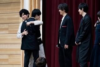 福士蒼汰＆古川雄輝＆桐山漣、比叡山高校の卒業式練習に乱入！生徒400人大歓声