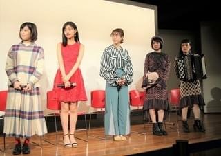 ピュアすぎる美少女・原菜乃華、舞台挨拶でド緊張！松井玲奈が“お母さん状態”