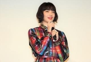 知念侑李＆中川大志“カップル”に小松菜奈ジェラシー「キスするかと思った」