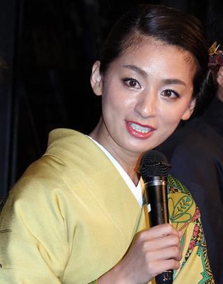 尾野真千子“歌手デビュー”も自ちょう「悪口を言われているのかと」