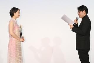 広瀬すず「ちはやふる」卒業に爽快な笑顔！萌音＆美青＆果耶は涙ポロリ