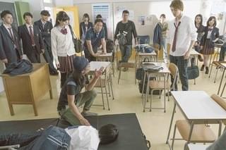 中条あやみが“マジギレ壁ドン”披露！最高の仲間と全力で挑んだ「3D彼女」