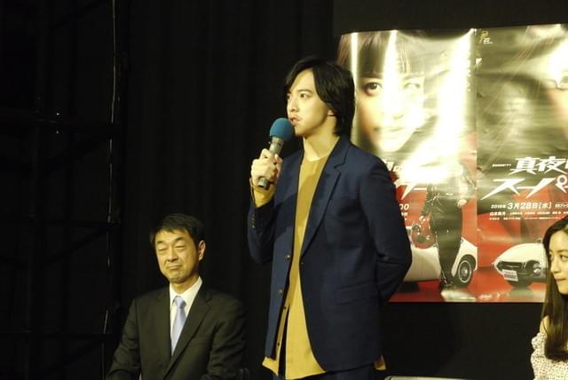 山本美月、ボンドカーの2000GTに乗った！憧れの唐沢寿明との共演を堪能