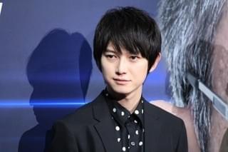 木梨憲武「いぬやしき」現場で“焼き鳥屋“開店！ 肉体改造中の佐藤健も舌鼓