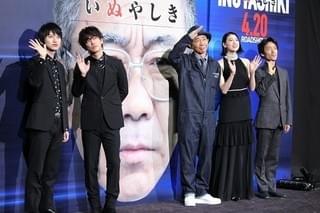 木梨憲武「いぬやしき」現場で“焼き鳥屋“開店！ 肉体改造中の佐藤健も舌鼓