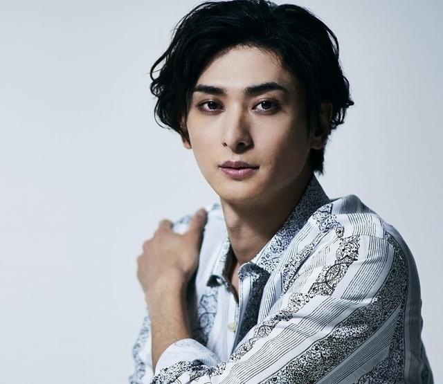 「表現者としてより成長して いけるように」とコメント