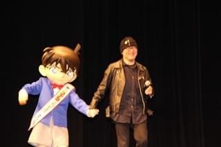 上戸彩「名探偵コナン」原作者・青山剛昌の復帰を祝福「おかえりなさい！」