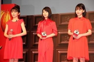 浜辺美波、渡辺直美に触発され「恥ずかしさ捨てた」“可愛すぎるポーズ”披露